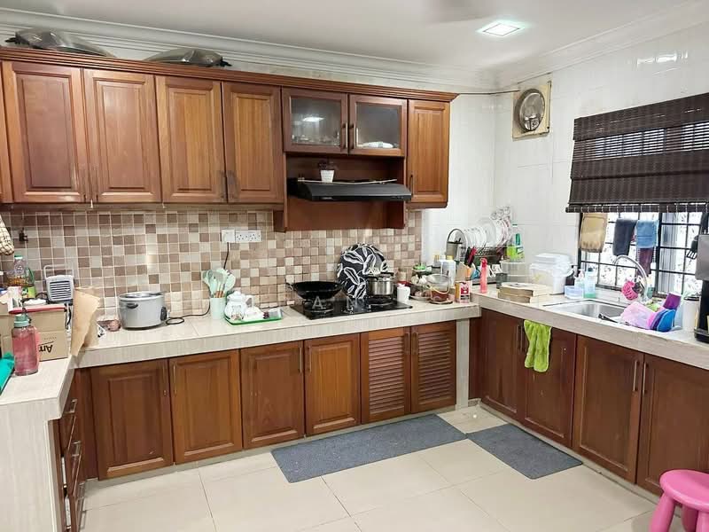 2-storey Terraced House for Sale in Semenyih (Selangor) - Shahidan Ismail - Kitchen - PropertyGuru.com.my
