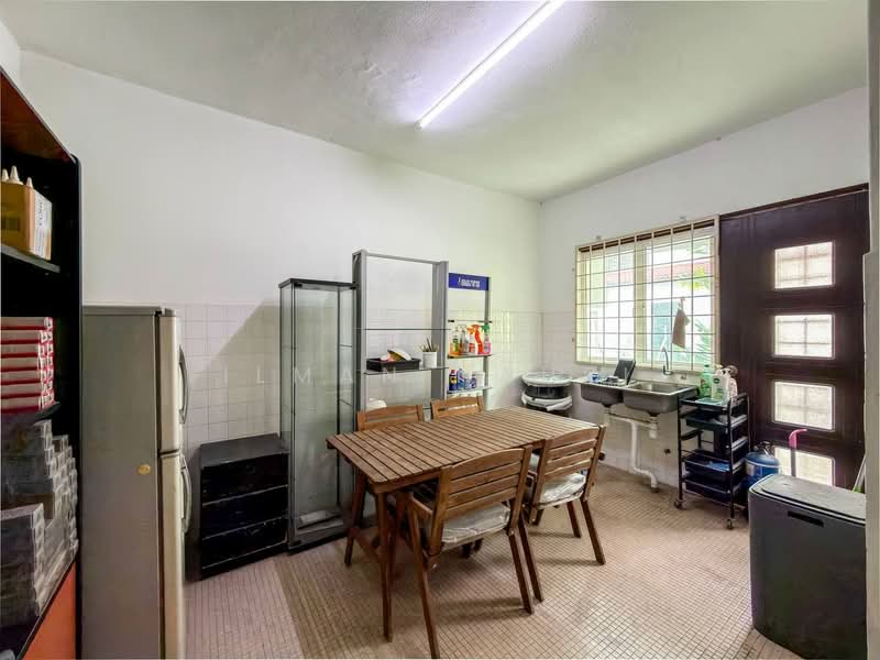 2-storey Terraced House for Sale in SS14 (Subang Jaya) - Ilman Nahri - Kitchen - PropertyGuru.com.my