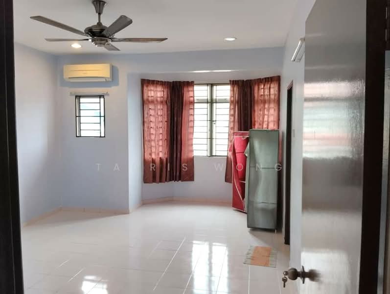 Rumah Teres 2 Tingkat untuk Dijual di Taman Klang Utama (Kapar) - Tabris Wong - Living Room - PropertyGuru.com.my