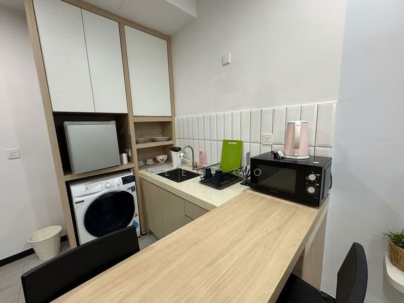 Servis Apartment untuk Disewa di Sensasi @ Utropolis - Ellen Go - Kitchen - PropertyGuru.com.my