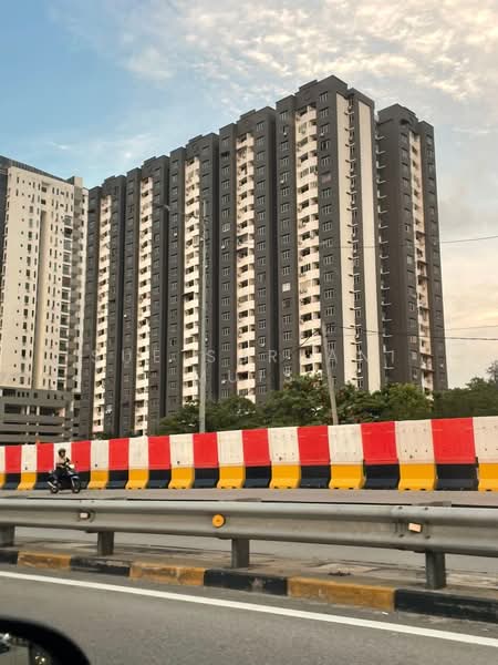 Pangsapuri untuk Dijual di Sinar Bukit Dumbar - Sue Surjani Muis - Exterior - PropertyGuru.com.my