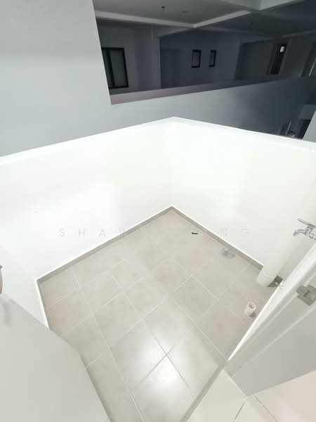 Condominium for Rent at M Vista - Shawn Hong - Yard / Laundry Area - PropertyGuru.com.my