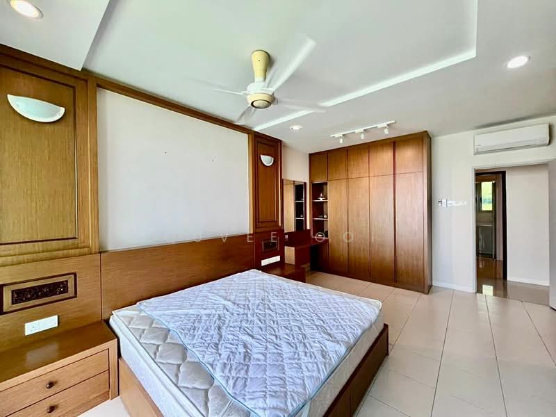Condominium for Sale at 10 Island Resort - Quvee Ooi - Bedroom - PropertyGuru.com.my