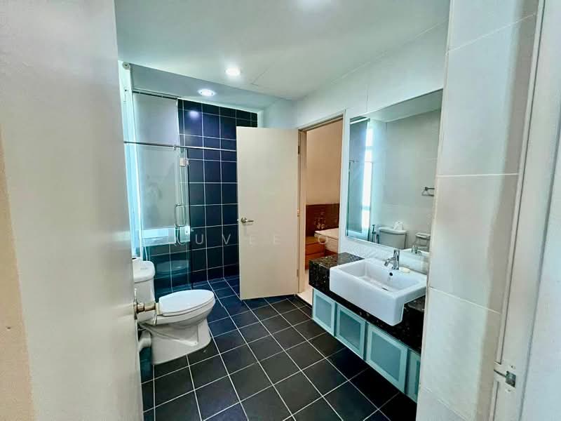 Condominium for Sale at 10 Island Resort - Quvee Ooi - Bathroom - PropertyGuru.com.my