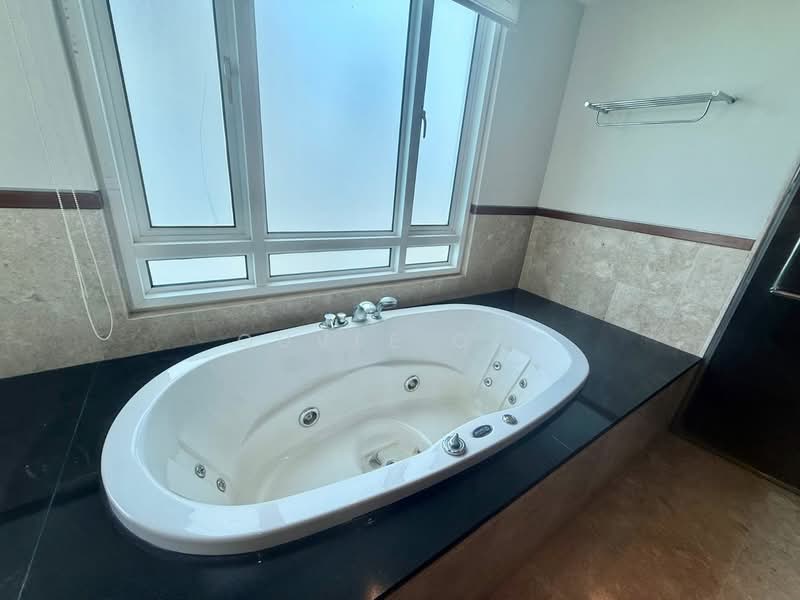 Kondominium untuk Disewa di 11 Gurney Drive - Quvee Ooi - Bathroom - PropertyGuru.com.my