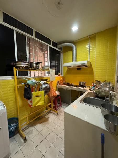 Service Residence for Sale at Fortune Avenue - Frankie Sing - Kitchen - PropertyGuru.com.my