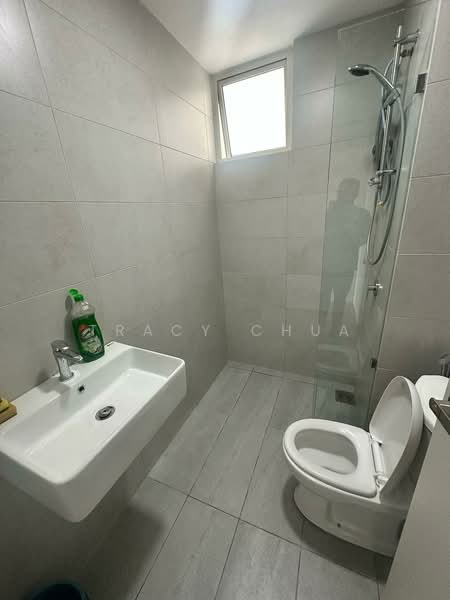 Servis Apartment untuk Disewa di The Tresor @ Gravit8 - Tracy Chua - Bathroom - PropertyGuru.com.my