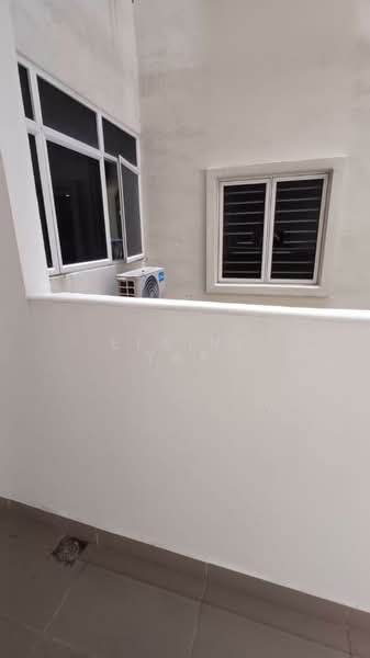 Kondominium untuk Dijual di Paraiso Residence @ The Earth - Elaine Yap - Balcony - PropertyGuru.com.my