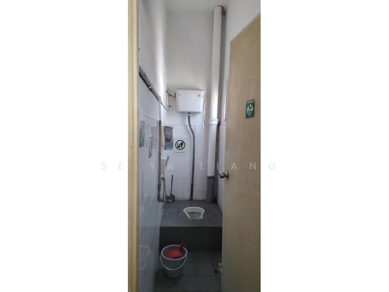 Kedai / Pejabat untuk Disewa di Johor Bahru (Johor) - Seiya Liang - Bathroom - PropertyGuru.com.my