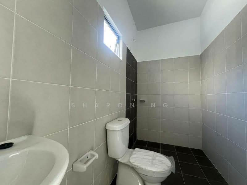 Cluster House for Sale in Taman Pulai Mutiara (Iskandar Puteri (Nusajaya)) - Sharon Ng - Bathroom - PropertyGuru.com.my