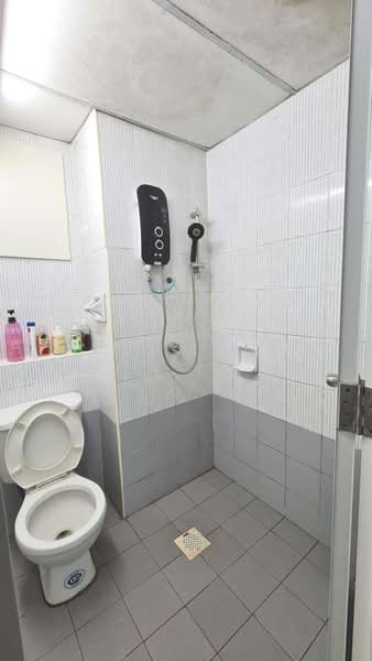 Kondominium untuk Dijual di Menara Menjalara - Davis Ong - Bathroom - PropertyGuru.com.my