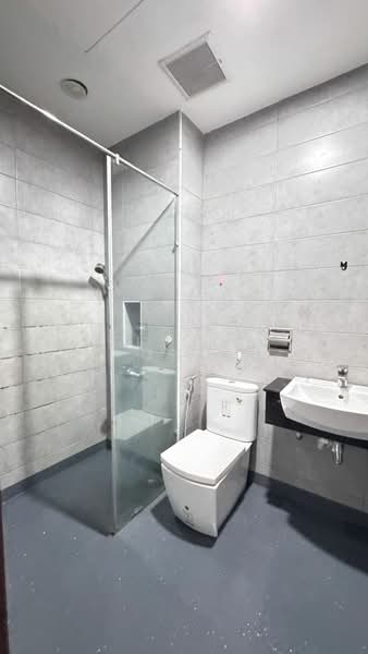 Service Residence for Rent at Paragon Suites @ CIQ - Claira Ong - Bathroom - PropertyGuru.com.my