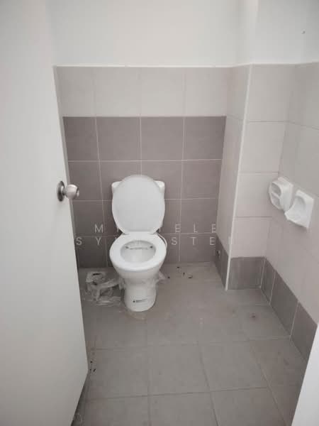 Factory for Rent in Skudai (Johor) - Michele Sylvester - Bathroom - PropertyGuru.com.my
