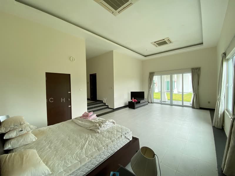 Bungalow for Sale in Leisure Farm (Gelang Patah) - Chua Yek Shin - Bedroom - PropertyGuru.com.my