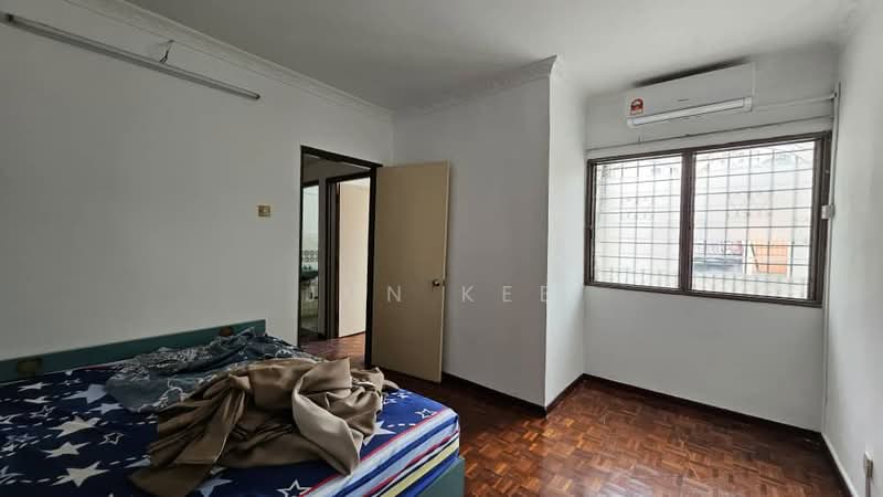 2-storey Terraced House for Sale in Taman Desa (Kuala Lumpur) - Jun Kee - Bedroom - PropertyGuru.com.my
