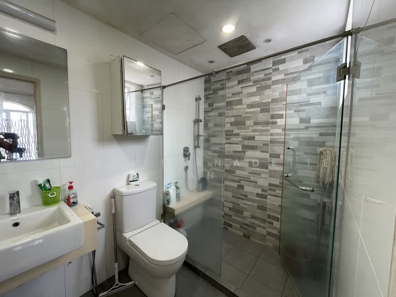Condominium for Sale at Pantai Hillpark 3 - Maria Bernadette Tan - Master Bathroom - PropertyGuru.com.my