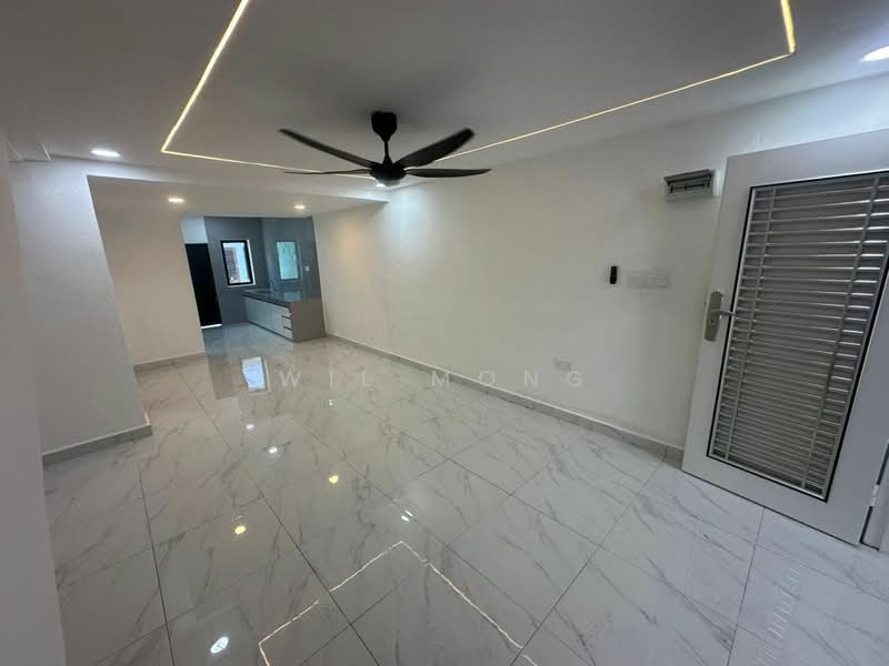 2-storey Terraced House for Sale in Taman Puteri Wangsa (Ulu Tiram) - Wil Mong - Living Room - PropertyGuru.com.my