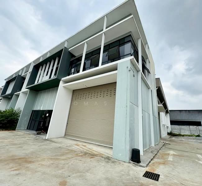 Semi-D Factory for Rent in Taman Perindustrian Cemerlang (Ulu Tiram) - Thomas Lee - Exterior - PropertyGuru.com.my