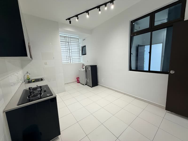 Service Residence for Rent at Sky Gardens Residences - Jason Khoo - Kitchen - PropertyGuru.com.my