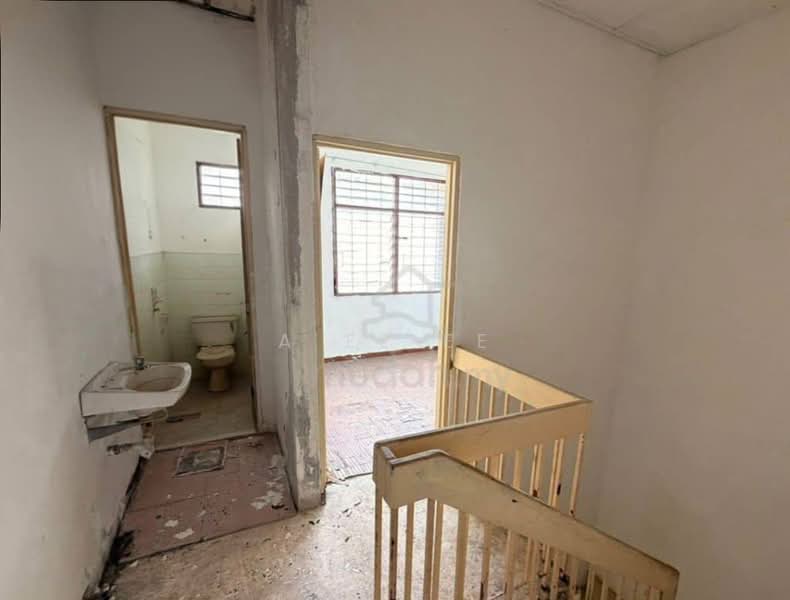 2-storey Terraced House for Sale in Sungai Dua (Penang) - A Ee Ee - Bathroom - PropertyGuru.com.my