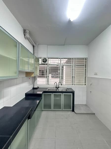 Pangsapuri untuk Disewa di 162 Residency - Eric Yap - Kitchen - PropertyGuru.com.my
