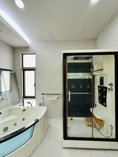 Bungalow for Sale in Seri Kembangan (Selangor) - Sheikh Imran - PropertyGuru.com.my