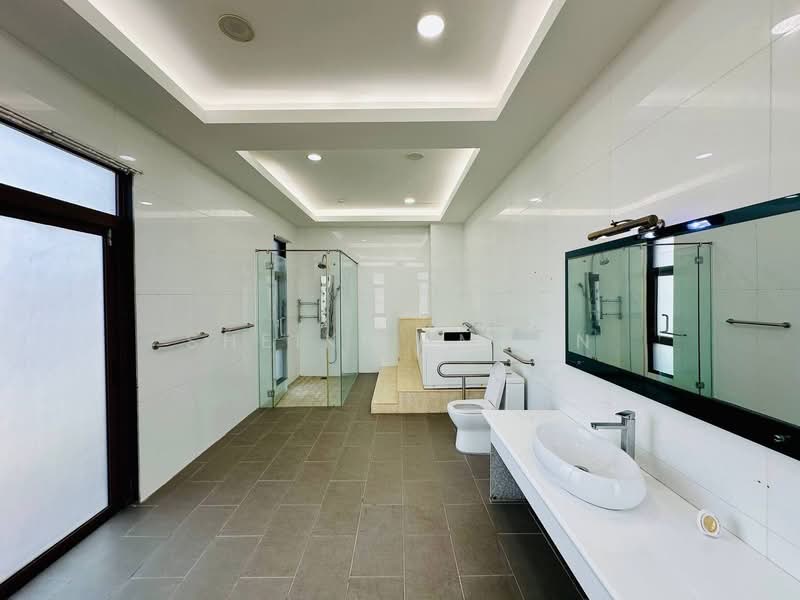 Bungalow for Sale in Seri Kembangan (Selangor) - Sheikh Imran - PropertyGuru.com.my