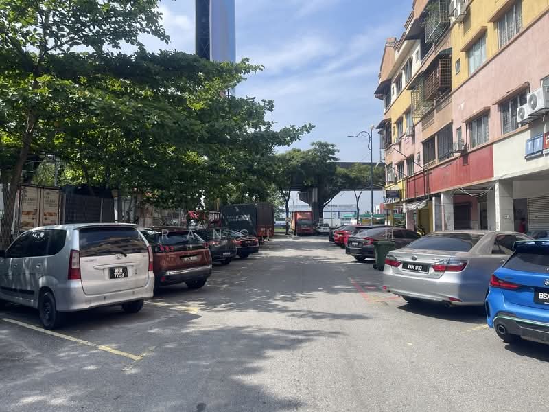 Shop for Sale in Sunway Batu Caves (Batu Caves) - Francis Soh - Exterior - PropertyGuru.com.my