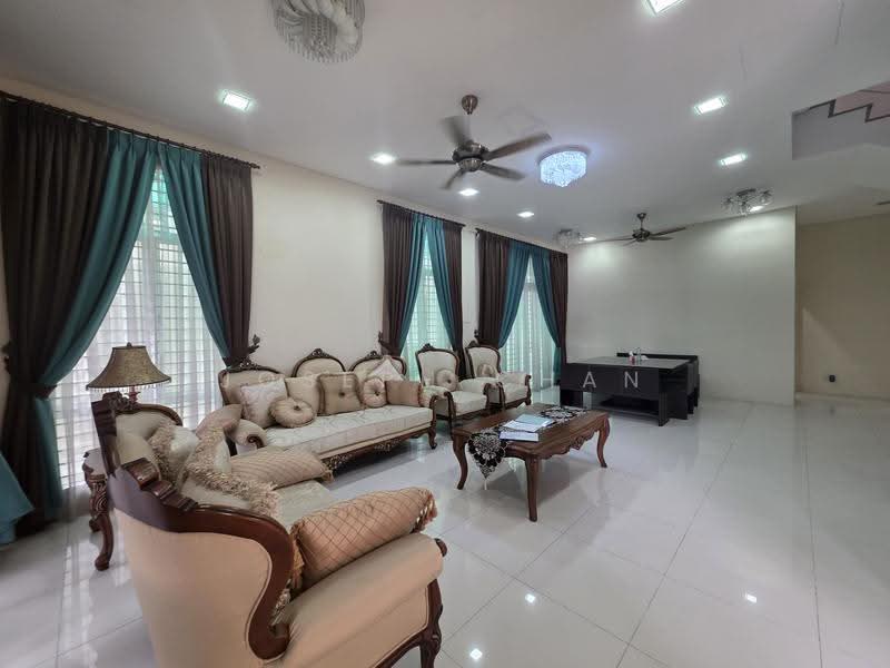 Bungalow House for Sale in Seksyen 4 (Shah Alam) - Joseph Chan - Living Room - PropertyGuru.com.my