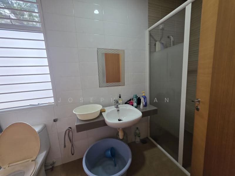 Bungalow House for Sale in Seksyen 4 (Shah Alam) - Joseph Chan - Bathroom - PropertyGuru.com.my
