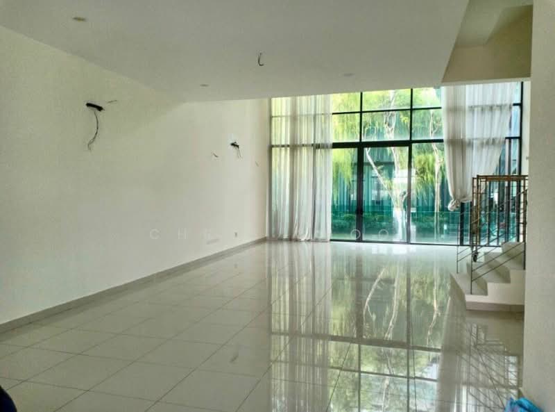 3-storey Terraced House for Sale in Bandar Nusaputra (Puchong) - Chris Choo - Living Room - PropertyGuru.com.my