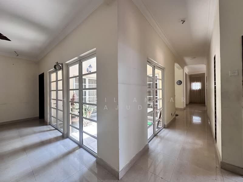 Bungalow for Sale in Presint 14 (Putrajaya) - Khairil Anwar Sirajudin - Corridor - PropertyGuru.com.my