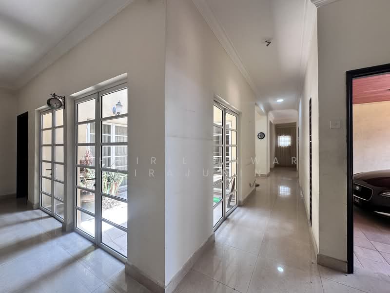 Bungalow for Sale in Presint 14 (Putrajaya) - Khairil Anwar Sirajudin - Corridor - PropertyGuru.com.my