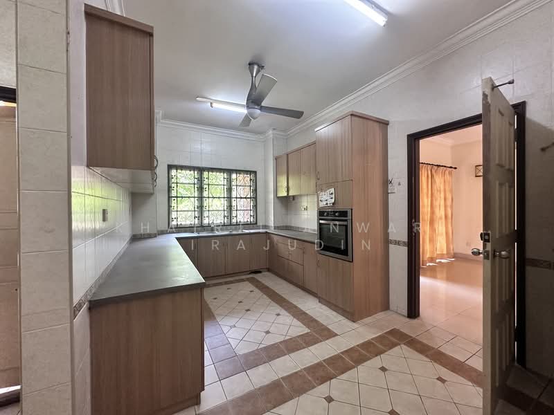 Bungalow for Sale in Presint 14 (Putrajaya) - Khairil Anwar Sirajudin - Kitchen - PropertyGuru.com.my