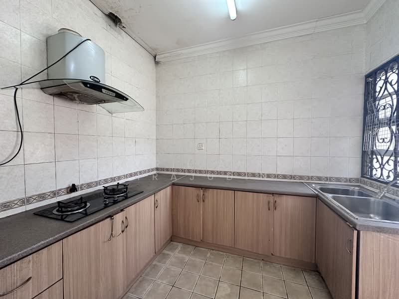 Bungalow for Sale in Presint 14 (Putrajaya) - Khairil Anwar Sirajudin - Kitchen - PropertyGuru.com.my