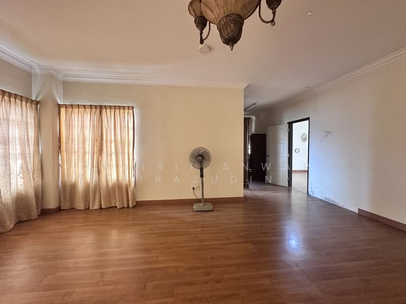 Bungalow for Sale in Presint 14 (Putrajaya) - Khairil Anwar Sirajudin - Living Room - PropertyGuru.com.my