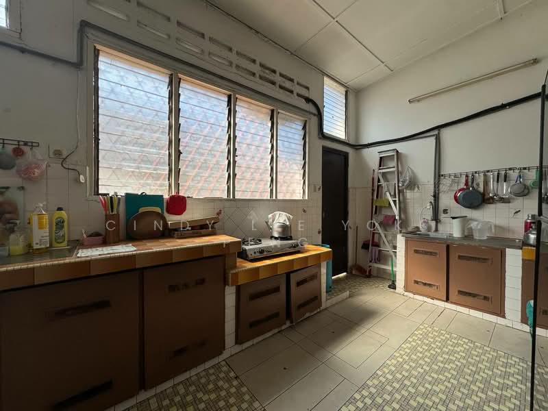 2-storey Terraced House for Sale in Taman Overseas Union (Taman Oug) (Jalan Klang Lama (Old Klang Road)) - Cindy Lee Yoke Peng - Kitchen - PropertyGuru.com.my