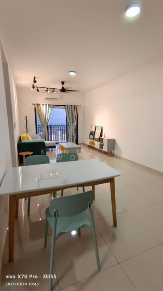 Kondominium untuk Disewa di The Herz - Kenneth Wong - Living Room - PropertyGuru.com.my