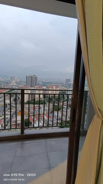 Kondominium untuk Disewa di The Herz - Kenneth Wong - Balcony - PropertyGuru.com.my