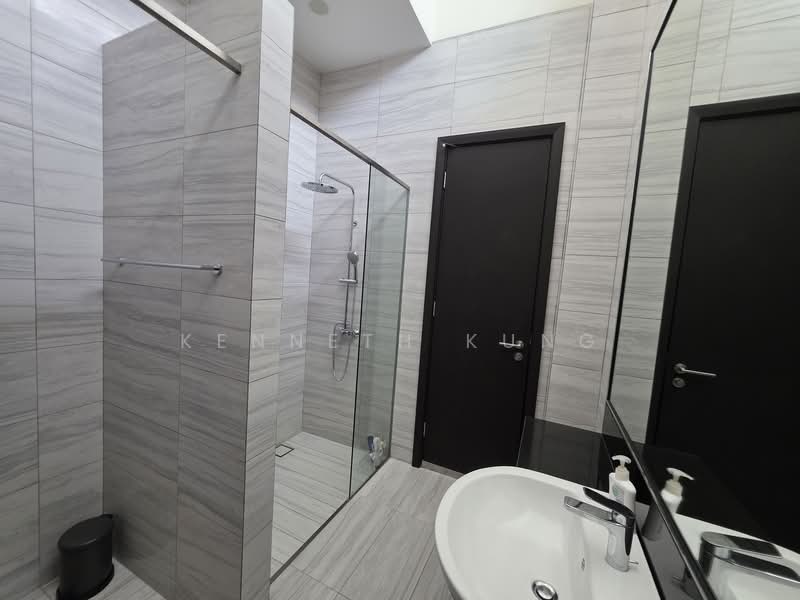 2.5-storey Terraced House for Sale in Seri Tanjung Pinang (Tanjung Tokong) - Kenneth Kung - Bathroom - PropertyGuru.com.my