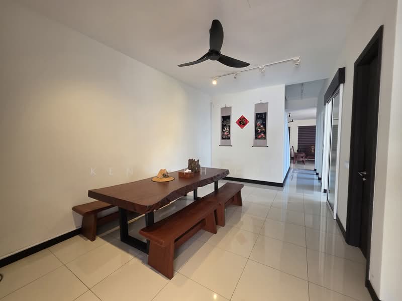 2.5-storey Terraced House for Sale in Seri Tanjung Pinang (Tanjung Tokong) - Kenneth Kung - Dining Room - PropertyGuru.com.my