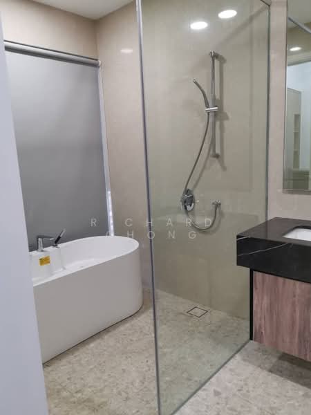 Kondominium untuk Disewa di Pavilion Hilltop - Richard Chong - Bathroom - PropertyGuru.com.my