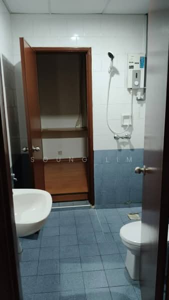 Kondominium untuk Disewa di The Istara - Soung Lim - Bathroom - PropertyGuru.com.my