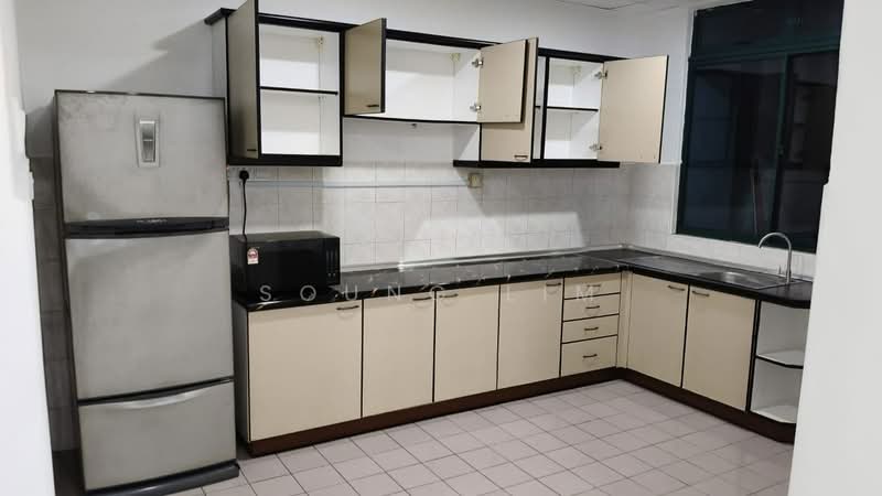 Kondominium untuk Disewa di The Istara - Soung Lim - Kitchen - PropertyGuru.com.my