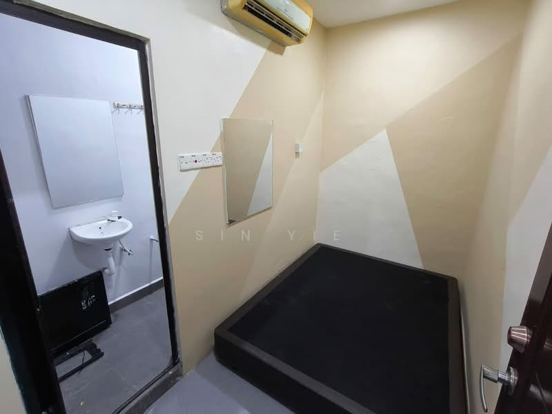 Semi-Detached House for Sale in Taman Pelangi (Johor Bahru) - Sin Yie - PropertyGuru.com.my