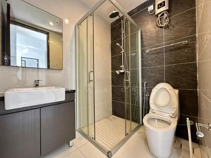 Condominium for Sale at Bay Laurel @ Country Garden Danga Bay - Olivia Ong - Bathroom - PropertyGuru.com.my