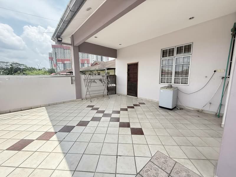 Rumah Teres 1 Tingkat untuk Dijual di Taman Setia Indah (Tebrau) - Sze Lee - Balcony - PropertyGuru.com.my