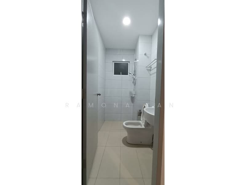 Service Residence for Rent at Amber Cove - Ramona Tan - Bathroom - PropertyGuru.com.my