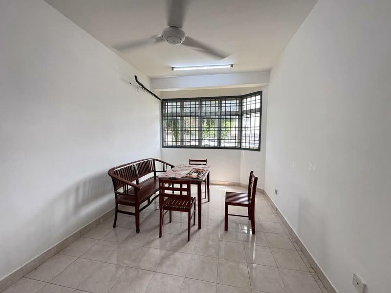 Pangsapuri untuk Dijual di Vista Seri Alam - Shieh Long Chen - Living Room - PropertyGuru.com.my