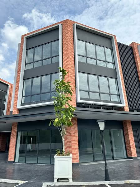 Shop for Rent in Bandar Gamuda Gardens (Rawang) - Davis Ong - Exterior - PropertyGuru.com.my